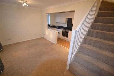 10 Bishops Drive, Feltham, TW14 8LT