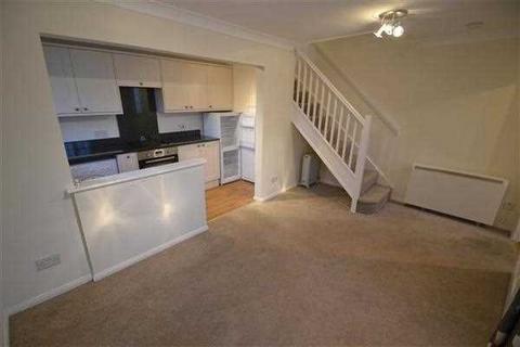 10 Bishops Drive, Feltham, TW14 8LT