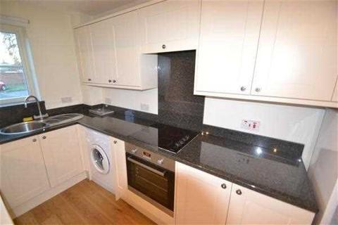 10 Bishops Drive, Feltham, TW14 8LT