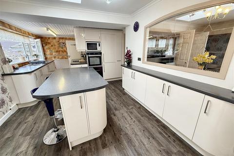 undefined, Paddock Wood, Prudhoe