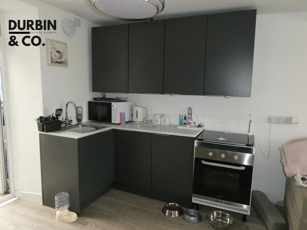 Open plan lounge/kitchen