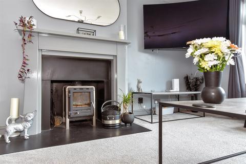 4 bedroom detached house for sale, Marden Avenue, Chichester PO19