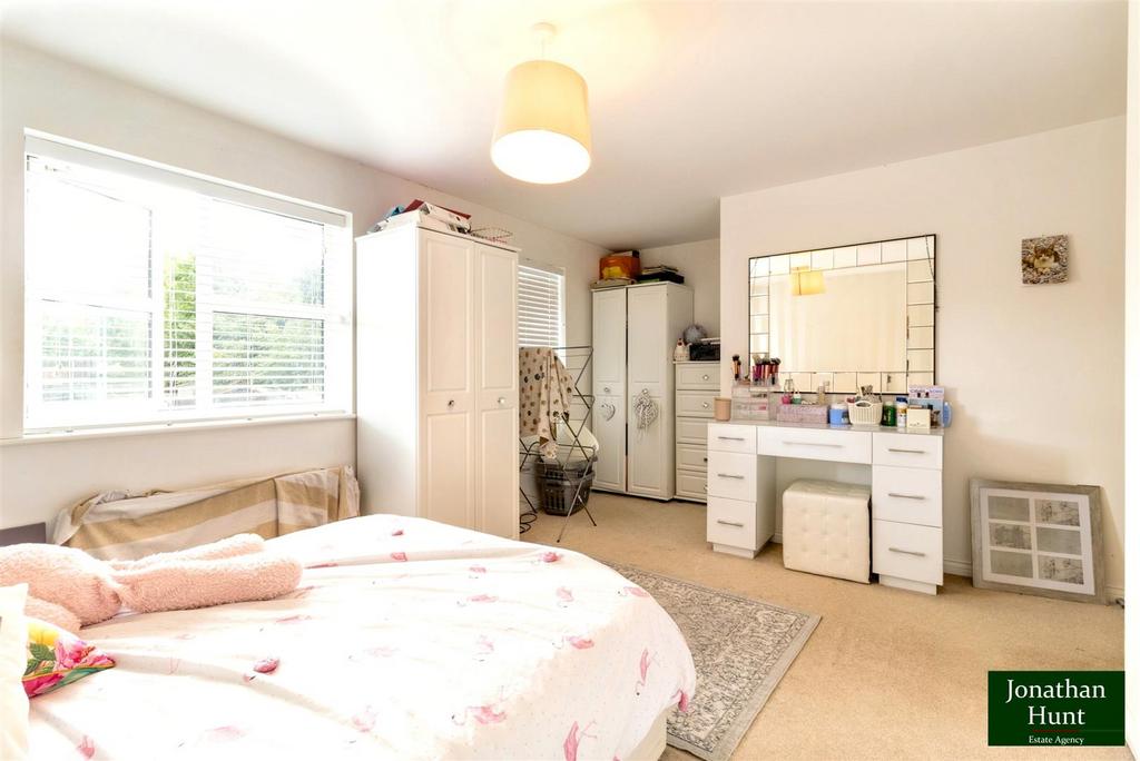 Principal bedroom