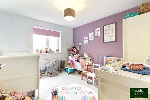 9 Pipkin Drive, Buntingford, SG9 9FU