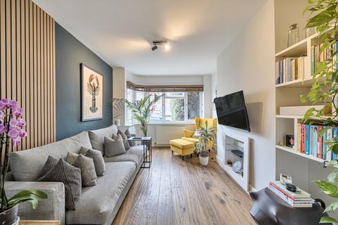 18 Barnstaple Road, Ruislip, HA4 0UP