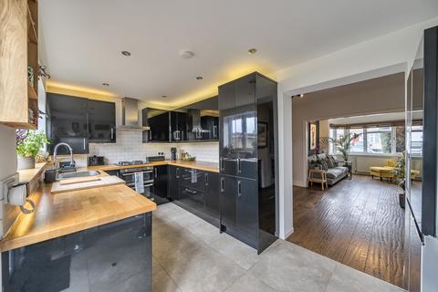 18 Barnstaple Road, Ruislip, HA4 0UP