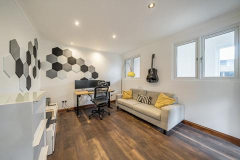 18 Barnstaple Road, Ruislip, HA4 0UP