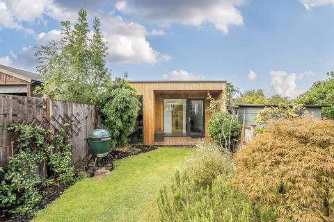 18 Barnstaple Road, Ruislip, HA4 0UP