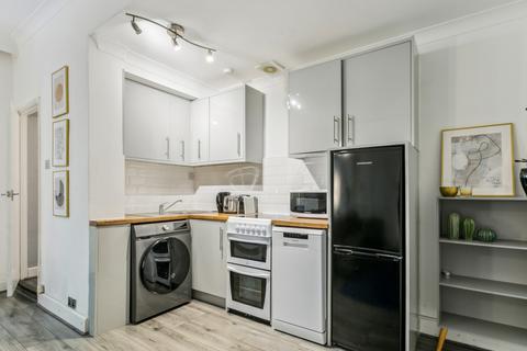 1 bedroom apartment to rent, Cornwall Gardens, London, SW7