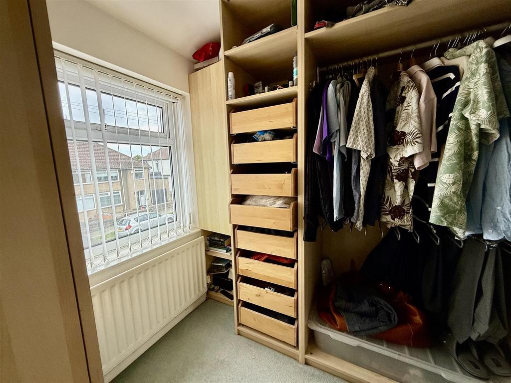 Walk in wardrobe