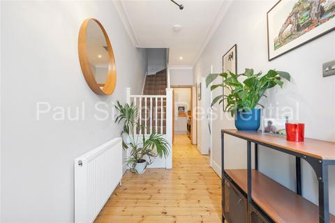 27 Sandringham Road, London, N22 6RB