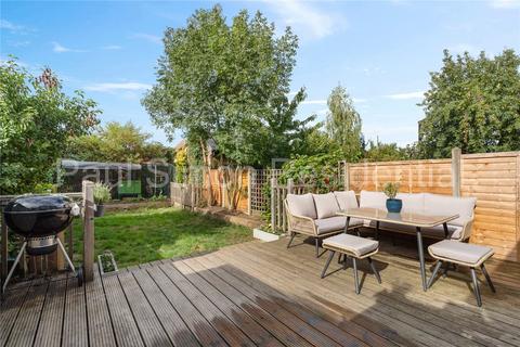 27 Sandringham Road, London, N22 6RB