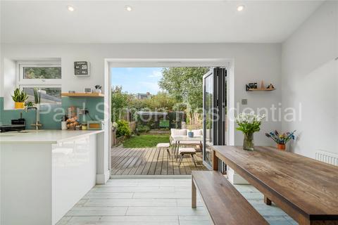 27 Sandringham Road, London, N22 6RB