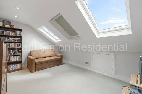27 Sandringham Road, London, N22 6RB