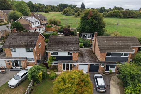 4 bedroom link detached house for sale, Greenridge, Penn