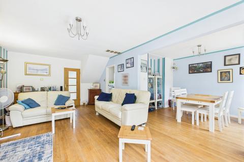 4 bedroom link detached house for sale, Greenridge, Penn