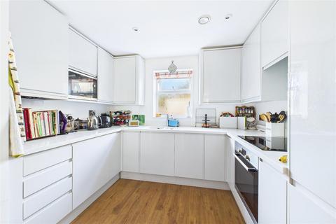 undefined, Garden flat close to Clevedon Town Centre