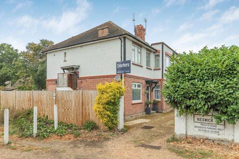 Hounslow Road, Whitton TW2