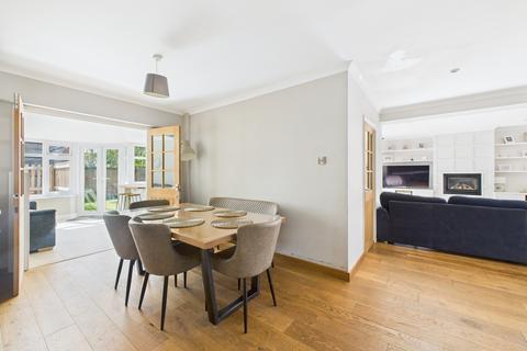 12 Grenville Way, Thame, OX9 3YW