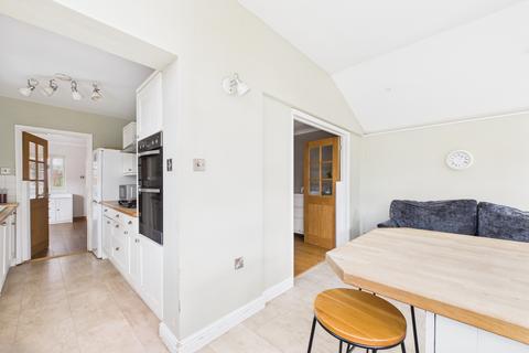 12 Grenville Way, Thame, OX9 3YW
