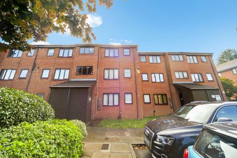 2 bedroom flat for sale, Beardsley Way, London W3