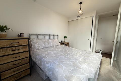 2 bedroom flat for sale, Burton Place, Manchester
