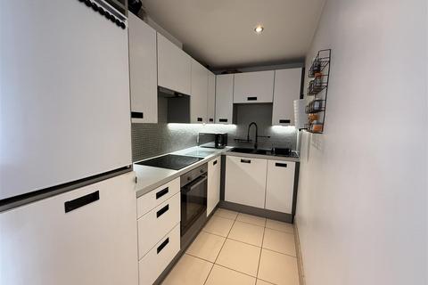 2 bedroom flat for sale, Burton Place, Manchester