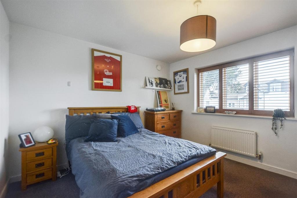 Bedroom 6 2.jpeg