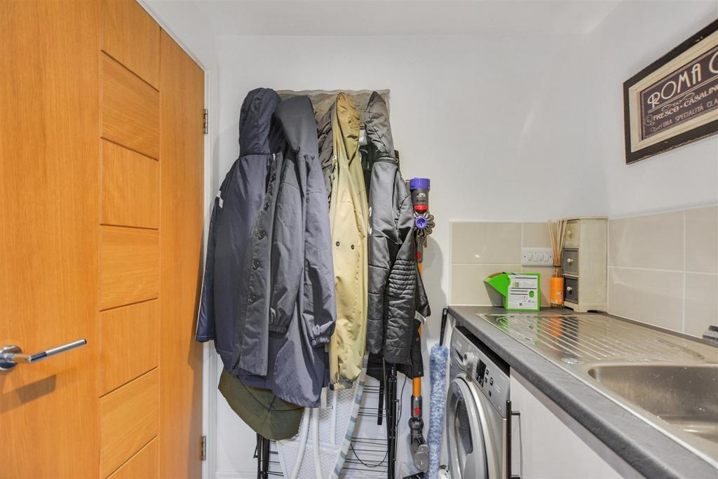 Utility Room 1.jpeg