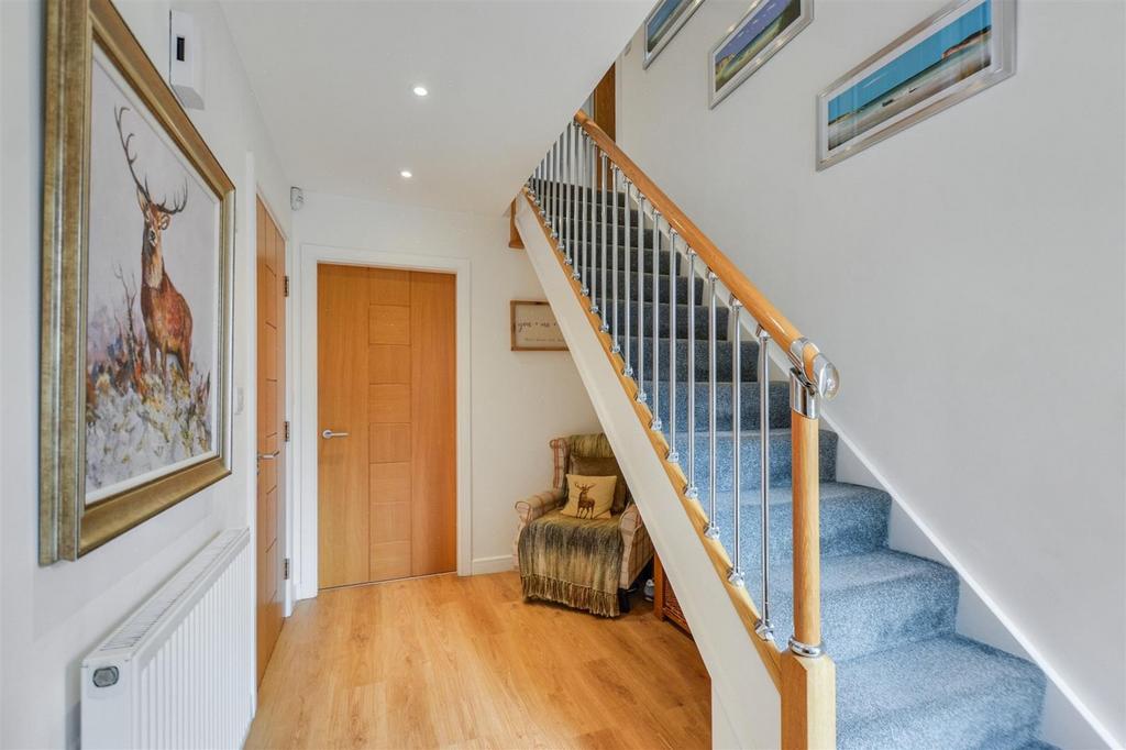 Entrance Hall 2.jpeg