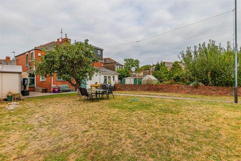 undefined, Avondale Crescent, Cardiff CF11