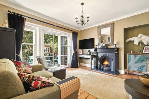 2 bedroom apartment for sale, Runwell Terrace, Clifftown Conservation Area, Southend-On-Sea, Essex, SS1