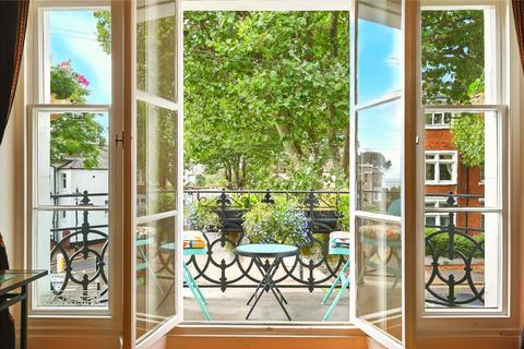 2 bedroom apartment for sale, Runwell Terrace, Clifftown Conservation Area, Southend-On-Sea, Essex, SS1