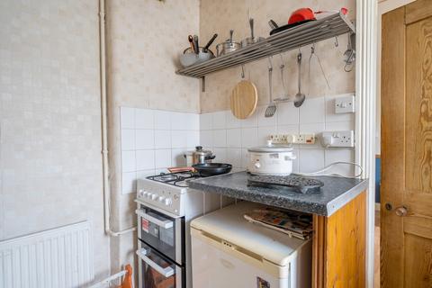 16 Crebor Street, London, SE22 0HF