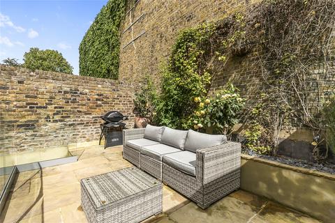 33a Ilminster Gardens, London, SW11 1PJ
