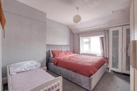 14 Birchensale Road, Redditch, B97 6JS