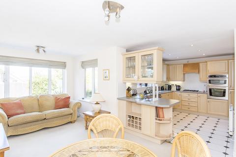 4 bedroom detached house for sale, Fern Ley Close, Market Harborough LE16