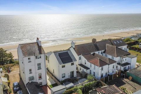 3 bedroom detached house for sale, Walton On the Naze CO14