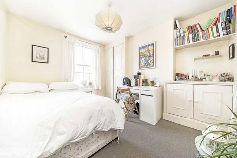 3 bedroom flat for sale, Dalyell Road, London SW9