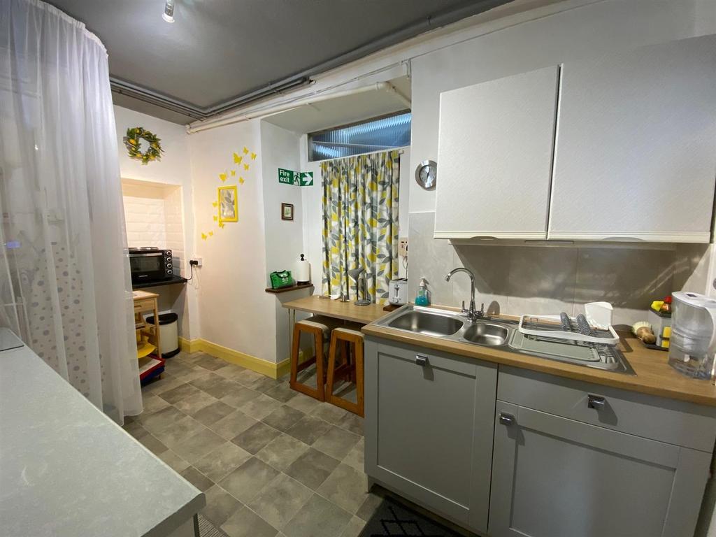Annexe Kitchenette.jpg