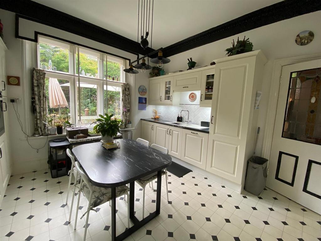 Kitchen Breakfast Room.jpg