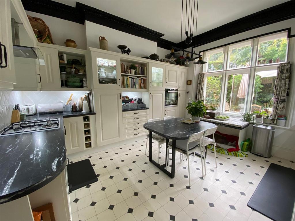 Kitchen Breakfast Room.jpg