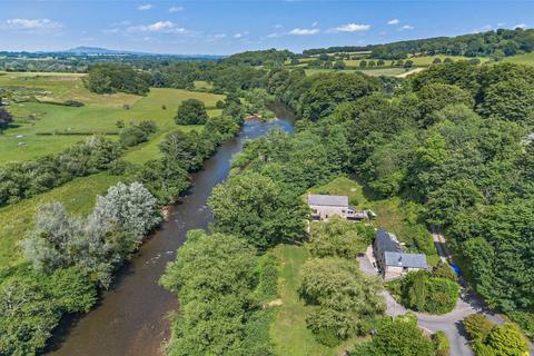 undefined, Bettws Newydd, Usk, Monmouthshire, NP15