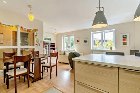 undefined, Royal Stuart Lane, Cardiff, CF10