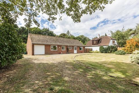 undefined, Chain Free in Etling Green