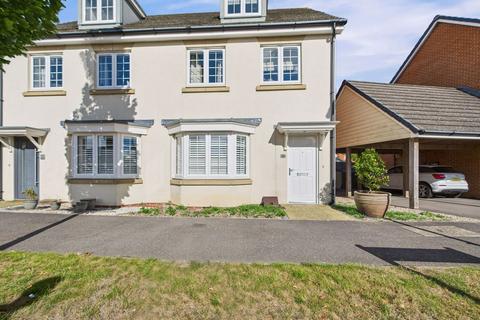 3 bedroom semi-detached house for sale, Blackbourne Chase, Littlehampton, BN17