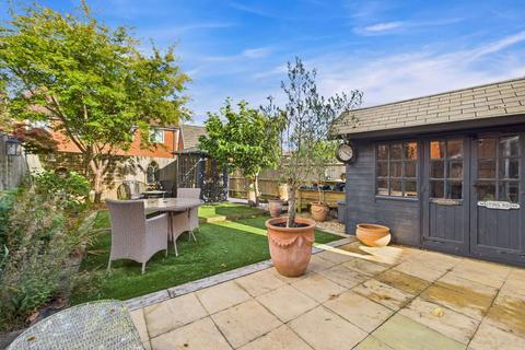 3 bedroom semi-detached house for sale, Blackbourne Chase, Littlehampton, BN17