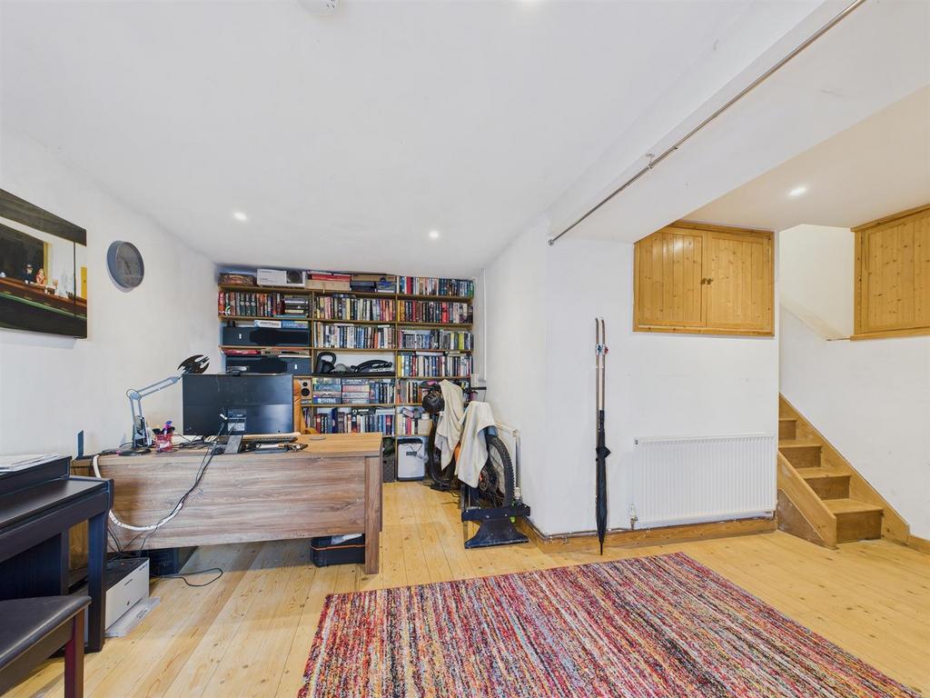 CAM03972 G0-PR0123-STILL015.jpg