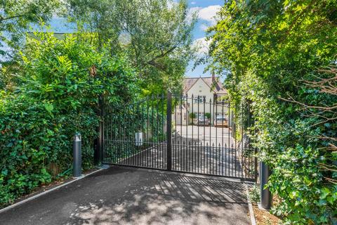 undefined, Orchard Grove, West Wimbledon, SW20