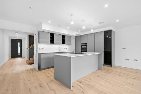 undefined, Orchard Grove, West Wimbledon, SW20